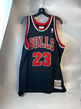 Mitchell & Ness Michael Jordan 1997-98 Chicago Bulls Authentic Hardwood Classics